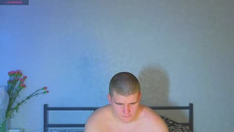 Snapshot of kittenmur chatting on 11.11.25 Vlad online show from 11.11.25