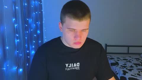 Snapshot of kittenmur chatting on 11.27.25 Vlad online show from 11.27.25