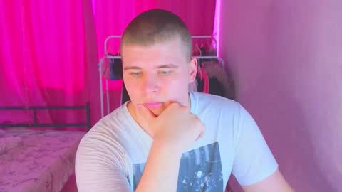 Snapshot of kittenmur chatting on 02.09.26 Vlad online show from 02.09.26