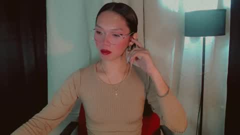 Snapshot of kitteylovesyou chatting on 09.30.25 KITTY online show from 09.30.25