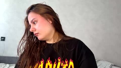 Ellaiza online show from 04.25.26