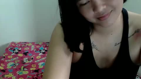 Snapshot of kittlyn chatting on 11.28.25 kittlyn online show from 11.28.25