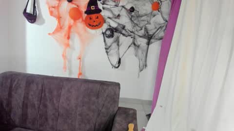 kitty__chs online show from 11.15.25