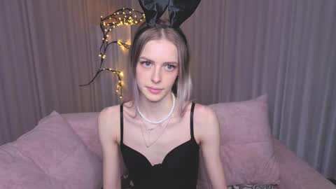 Snapshot of kitty__like18 chatting on 05.20.26 Kitty online show from 05.20.26