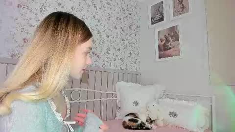sophie online show from 07.16.26