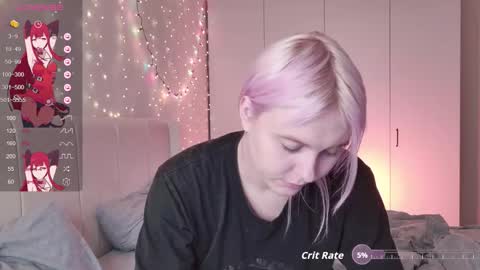 Evelyn online show from 11.03.25