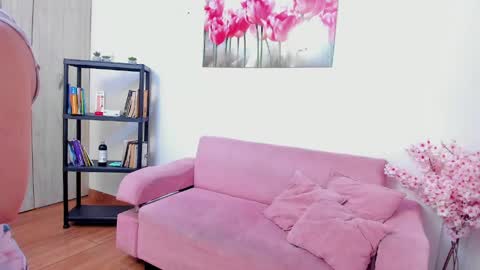 Snapshot of kitty_f00x chatting on 05.31.26 kitty_f00x online show from 05.31.26