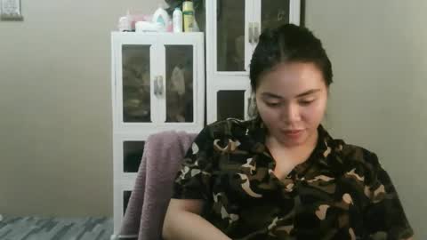 kitty_fussy online show from 10.14.25