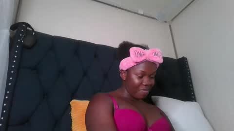 kitty_kerry online show from 10.29.25