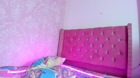 kitty_nicolle online show from 12.10.24