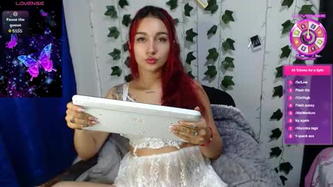 Kitty Saenz online show from 09.11.25