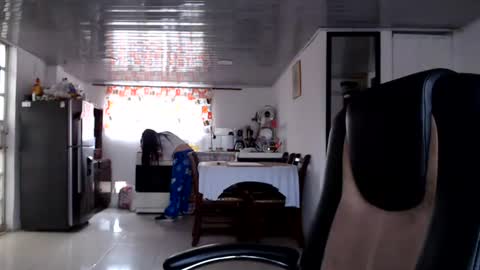 Snapshot of kitty_small69 chatting on 07.27.26 kitty_small69 online show from 07.27.26