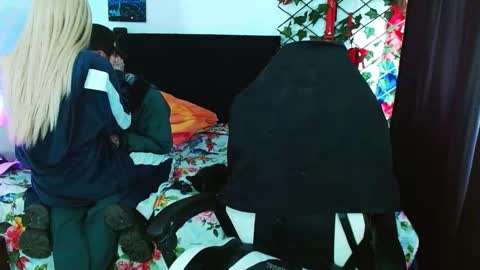 Snapshot of kitty_vaal chatting on 10.09.25 kitty_vaal online show from 10.09.25