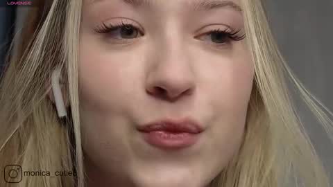Snapshot of kittyloffe chatting on 12.29.24 Monika online show from 12.29.24