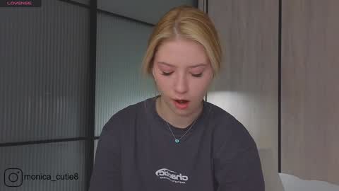 Snapshot of kittyloffe chatting on 03.11.25 Monika online show from 03.11.25