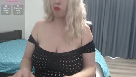 kittyonfiree online show from 02.25.25