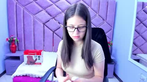 Snapshot of kittypinky01 chatting on 05.21.26 Sarah online show from 05.21.26