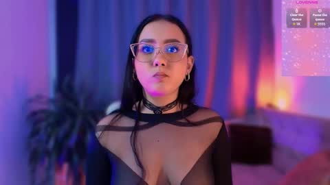 Snapshot of kittysophie_ chatting on 10.21.25 Sophie online show from 10.21.25