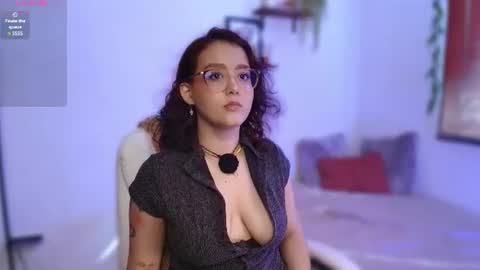 Snapshot of kittysophie_ chatting on 06.19.26 Sophie online show from 06.19.26