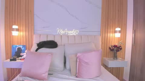 Angel Independent Model online show from 02.28.26