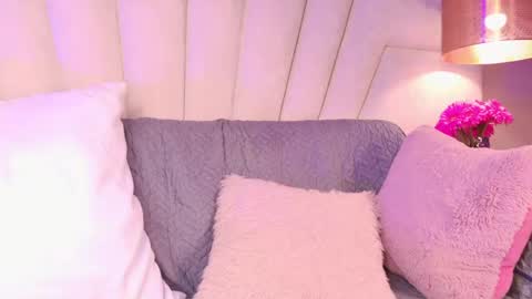 Kitty Hill online show from 06.09.26