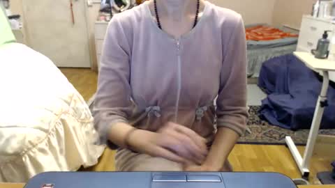 Snapshot of kiuminberry chatting on 11.11.25 KiuminBerry online show from 11.11.25