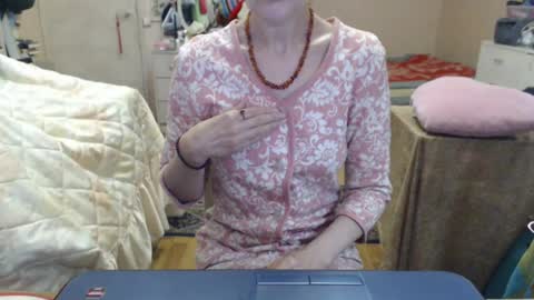 Snapshot of kiuminberry chatting on 06.16.26 KiuminBerry online show from 06.16.26