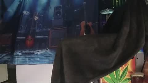 Snapshot of kiveuxmakeu chatting on 03.02.25 kiveuxmakeu online show from 03.02.25