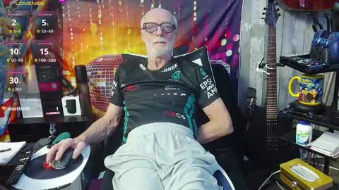 Snapshot of kiveuxmakeu chatting on 09.15.25 kiveuxmakeu online show from 09.15.25