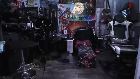 Snapshot of kiveuxmakeu chatting on 09.18.25 kiveuxmakeu online show from 09.18.25