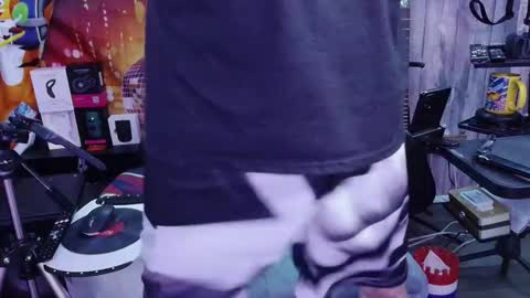 Snapshot of kiveuxmakeu chatting on 09.23.25 kiveuxmakeu online show from 09.23.25