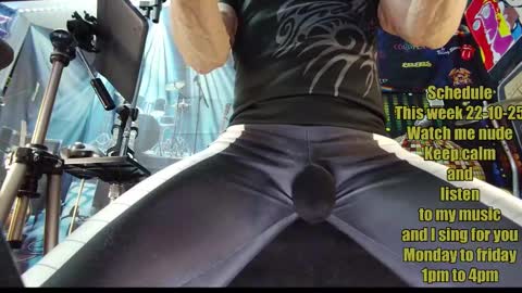 Snapshot of kiveuxmakeu chatting on 09.26.25 kiveuxmakeu online show from 09.26.25