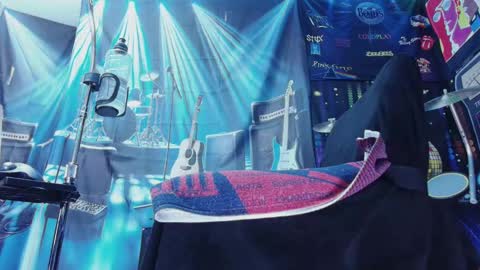 Snapshot of kiveuxmakeu chatting on 10.28.25 kiveuxmakeu online show from 10.28.25