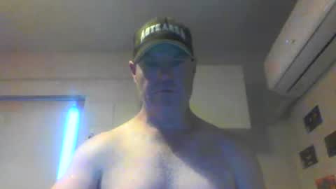 kiwiguy19773 online show from 02.02.25