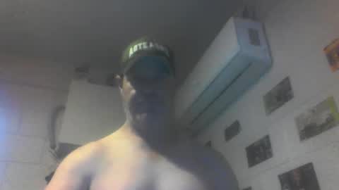 kiwiguy19773 online show from 04.12.26