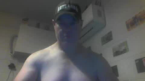 kiwiguy19773 online show from 05.08.26