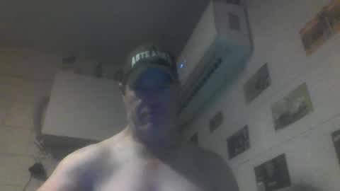 kiwiguy19773 online show from 05.12.26