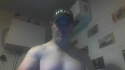 kiwiguy19773 online show from 05.14.26