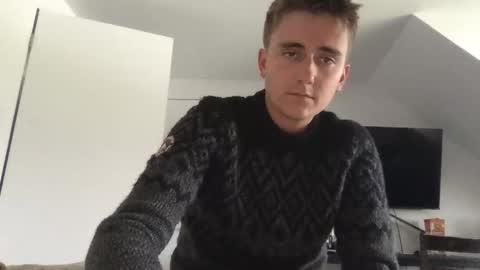 kiwiii211208 online show from 05.03.26