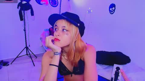Lizeth online show from 12.21.24