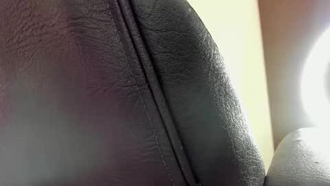 Snapshot of klaret_toy chatting on 10.13.25 Klaret online show from 10.13.25