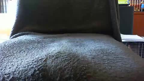 Snapshot of kledenn chatting on 10.25.25 kledenn online show from 10.25.25