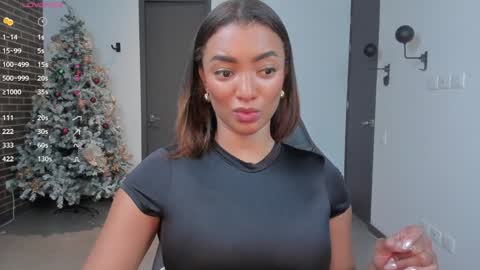 Snapshot of kleogold_1 chatting on 01.04.25 Christina online show from 01.04.25