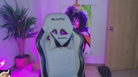 Snapshot of kleogold_1 chatting on 09.22.25 Christina online show from 09.22.25