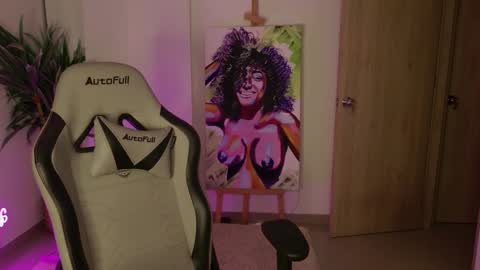 Snapshot of kleogold_1 chatting on 10.17.25 Christina online show from 10.17.25