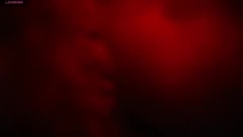 Snapshot of kloelamaravilla18 chatting on 12.15.25 kloelamaravilla18 online show from 12.15.25