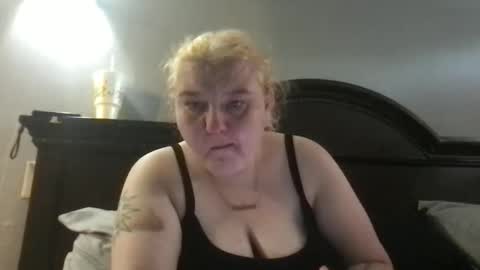 Snapshot of kmarie1196 chatting on 06.07.26 kmarie1196 online show from 06.07.26