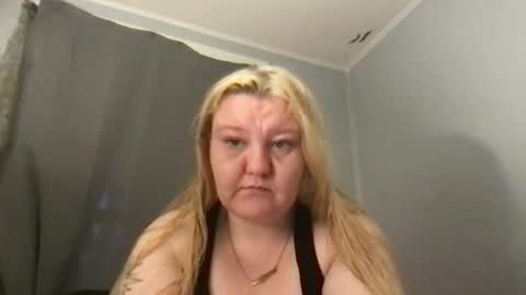 Snapshot of kmarie1196 chatting on 07.13.26 kmarie1196 online show from 07.13.26