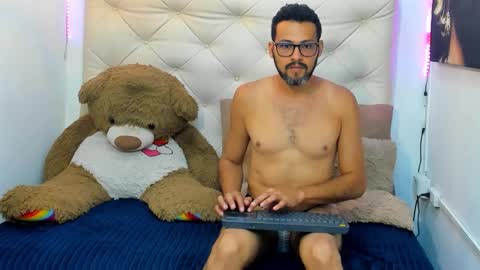 Snapshot of kmi_pearl chatting on 09.10.25 Kmi Pearl online show from 09.10.25