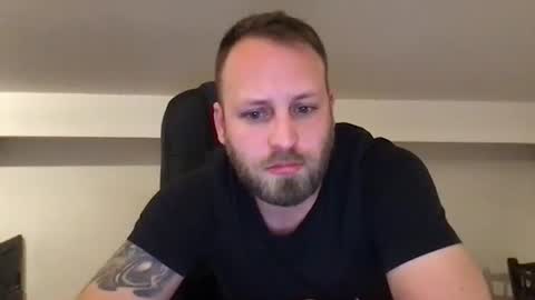 Snapshot of kobasic chatting on 01.24.25 hugo online show from 01.24.25